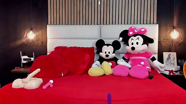 NiicolleMiller online show from 09-28-25, 11:04