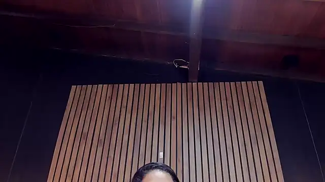 NiicolleMiller online show from 10-05-25, 02:43