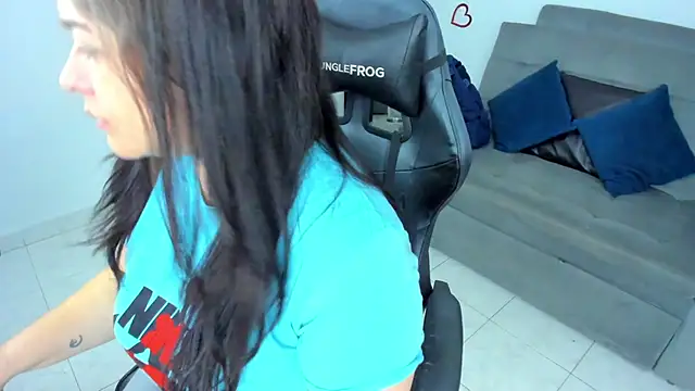 Snapshot of BellaFlaming chatting on 03-07-25, 09:40 BellaFlaming online show from 03-07-25, 09:40