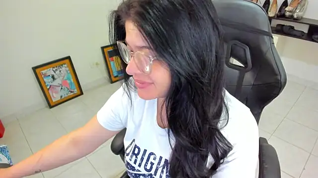 BellaFlaming online show from 04-23-26, 10:36