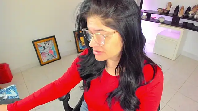 BellaFlaming online show from 04-24-26, 11:01