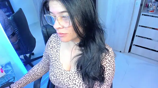 BellaFlaming online show from 06-13-26, 10:35