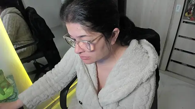 BellaFlaming online show from 07-21-26, 11:01