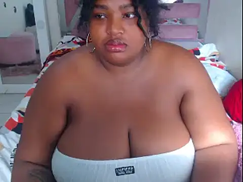 Snapshot of chocolatehot04 chatting on 12-14-24, 02:10 chocolatehot04 online show from 12-14-24, 02:10