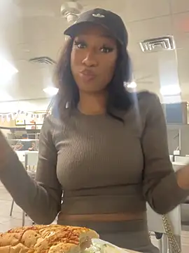 Iceblanca online show from 10-18-25, 12:02