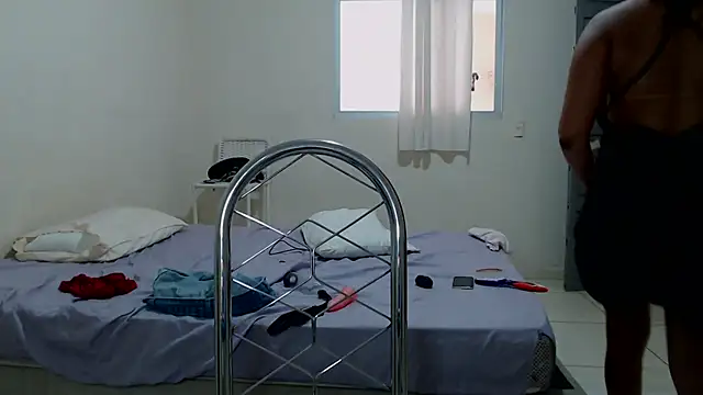 Snapshot of -Marivalda- chatting on 09-22-25, 11:01 -Marivalda- online show from 09-22-25, 11:01