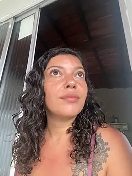 Snapshot of -Marivalda- chatting on 10-01-25, 10:43 -Marivalda- online show from 10-01-25, 10:43