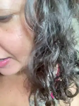 Snapshot of -Marivalda- chatting on 12-22-25, 10:45 -Marivalda- online show from 12-22-25, 10:45