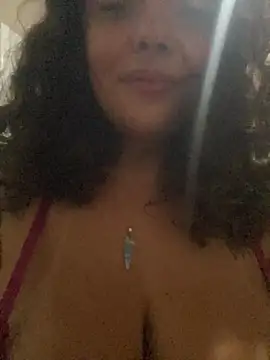 Snapshot of -Marivalda- chatting on 02-18-26, 10:39 -Marivalda- online show from 02-18-26, 10:39