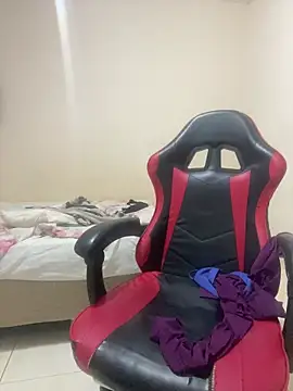 Snapshot of -Marivalda- chatting on 02-19-26, 10:28 -Marivalda- online show from 02-19-26, 10:28