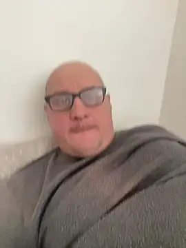 Snapshot of vanjbi45 chatting on 02-12-25, 12:22 vanjbi45 online show from 02-12-25, 12:22