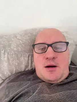 Snapshot of vanjbi45 chatting on 02-18-25, 02:49 vanjbi45 online show from 02-18-25, 02:49