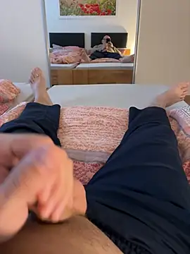 Snapshot of vanjbi45 chatting on 11-02-25, 03:03 vanjbi45 online show from 11-02-25, 03:03