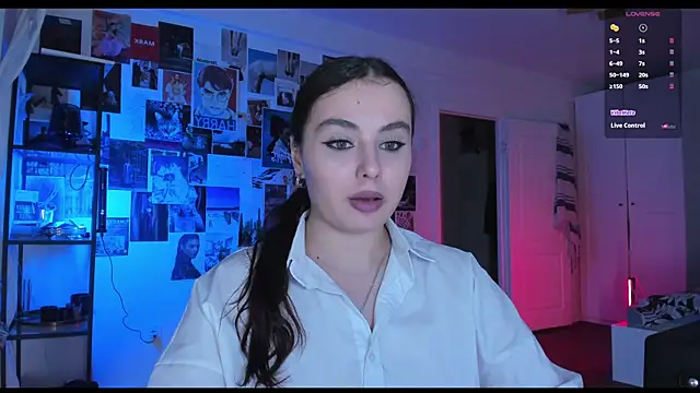 Snapshot of Tenderalise chatting on 12-24-24, 07:11 Tenderalise online show from 12-24-24, 07:11