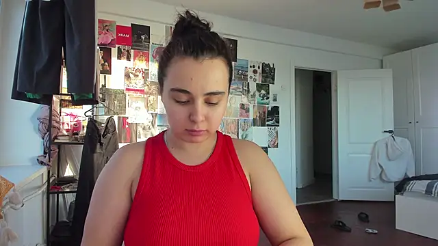 Snapshot of Tenderalise chatting on 01-18-25, 12:36 Tenderalise online show from 01-18-25, 12:36