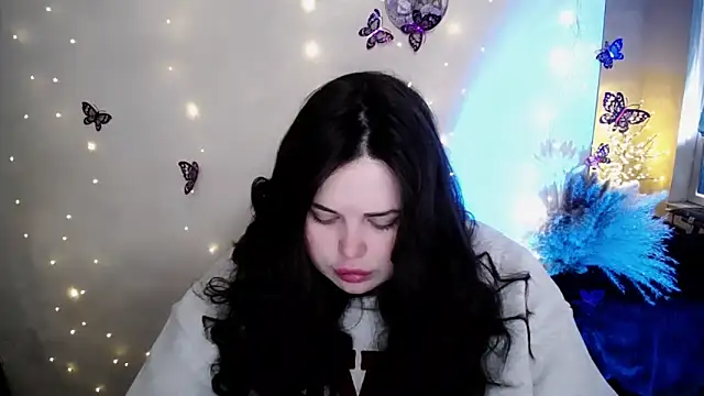 Emily Mo online show from 02-05-26, 07:13