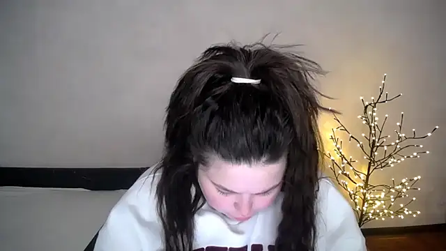 Emily Mo online show from 04-29-26, 05:44