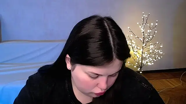 Emily Mo online show from 06-05-26, 06:52