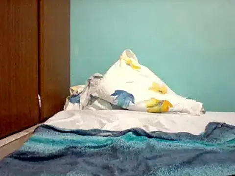 Snapshot of Heavy_Pride chatting on 02-27-25, 04:32 Heavy Pride online show from 02-27-25, 04:32