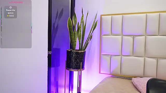 Snapshot of Anais_aradia chatting on 01-08-26, 05:21 Anais aradia online show from 01-08-26, 05:21