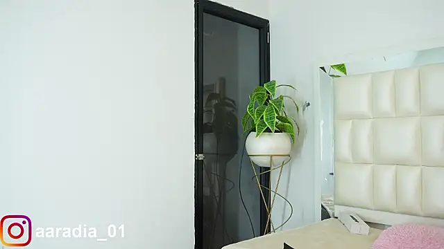 Snapshot of Anais_aradia chatting on 02-03-26, 06:40 Anais aradia online show from 02-03-26, 06:40