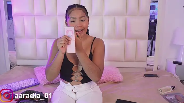 Snapshot of Anais_aradia chatting on 02-05-26, 07:24 Anais aradia online show from 02-05-26, 07:24