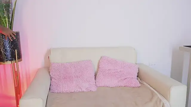 Snapshot of Anais_aradia chatting on 03-11-26, 04:51 Anais aradia online show from 03-11-26, 04:51