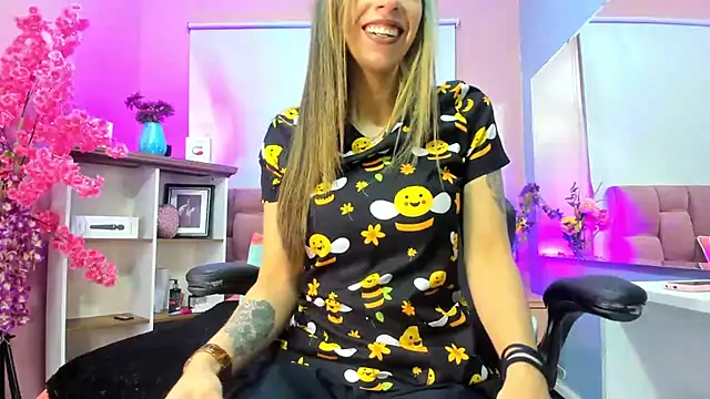 mia thompsonn  online show from 11-04-25, 03:11