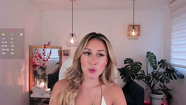 Snapshot of dina_ride chatting on 03-18-25, 12:58 dina ride online show from 03-18-25, 12:58