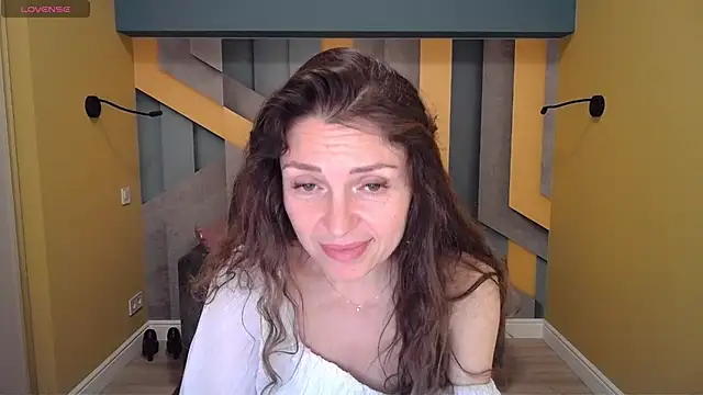 EllaLong online show from 01-18-25, 03:27