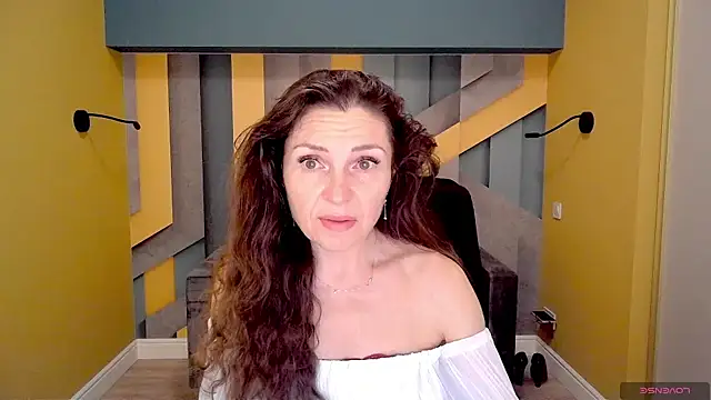 EllaLong online show from 02-18-25, 12:28