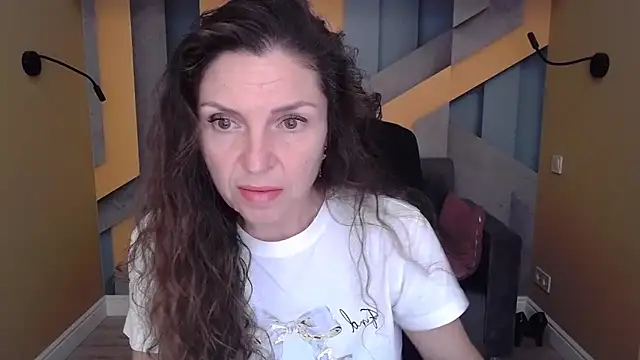 EllaLong online show from 10-11-25, 11:31