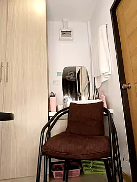 Snapshot of ANNA-ANASTASIA chatting on 12-11-24, 10:36 ANNA-ANASTASIA online show from 12-11-24, 10:36