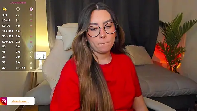 Snapshot of dakottaa_ chatting on 04-08-26, 11:37 dakottaa online show from 04-08-26, 11:37