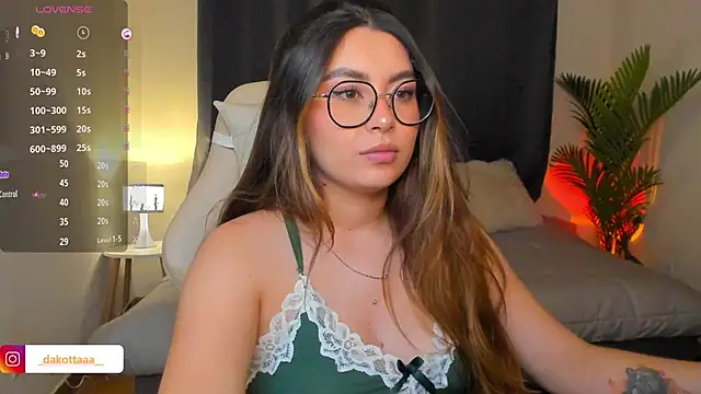 Snapshot of dakottaa_ chatting on 04-11-26, 11:42 dakottaa online show from 04-11-26, 11:42