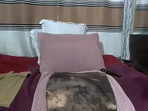 Snapshot of BustyyGoddess chatting on 12-23-24, 12:03 BustyyGoddess online show from 12-23-24, 12:03
