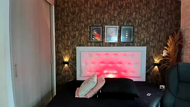 Snapshot of kitty__horny chatting on 02-06-25, 04:58 kitty horny online show from 02-06-25, 04:58