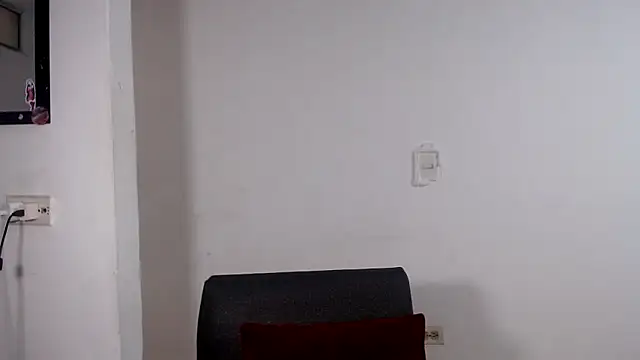 Snapshot of kitty__horny chatting on 09-18-25, 11:34 kitty horny online show from 09-18-25, 11:34