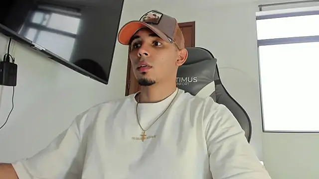 joss 111 online show from 11-01-25, 07:05