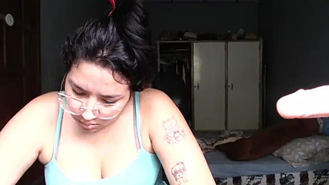 Snapshot of DanelyLopez chatting on 05-15-26, 07:43 DanelyLopez online show from 05-15-26, 07:43