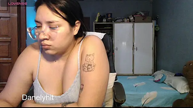 Snapshot of DanelyLopez chatting on 05-21-26, 03:13 DanelyLopez online show from 05-21-26, 03:13