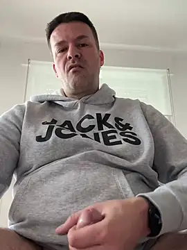 Snapshot of Adis1984Ger chatting on 01-25-25, 11:23 Adis1984Ger online show from 01-25-25, 11:23