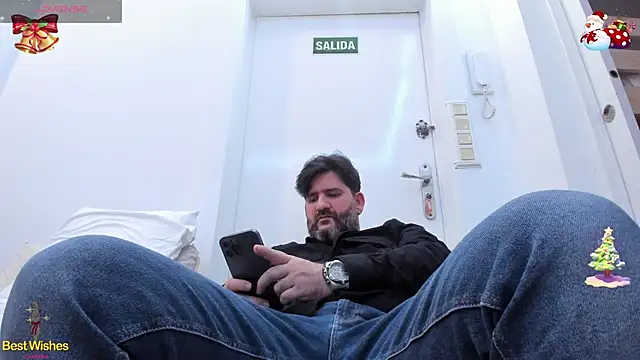 Maxi TheBigDaddy online show from 12-27-24, 06:31