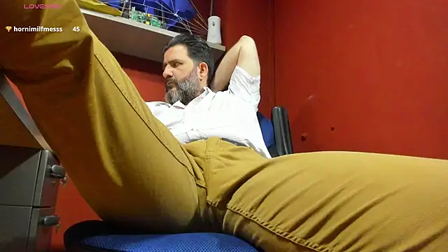 Maxi TheBigDaddy online show from 02-25-25, 03:27