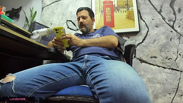 Maxi TheBigDaddy online show from 11-25-25, 05:02