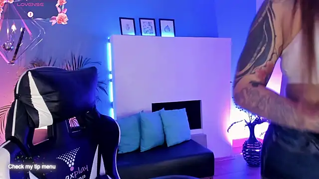 Megan inked online show from 11-16-25, 03:23