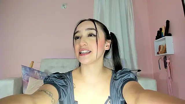 tinysara online show from 02-27-25, 09:47