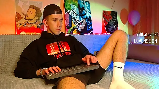 Midnighter  online show from 01-14-25, 02:40