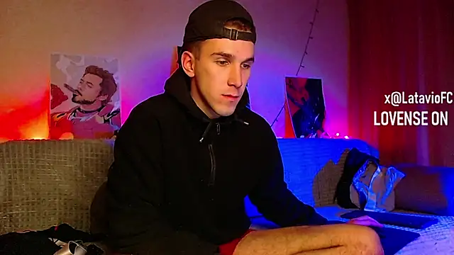 Midnighter  online show from 02-09-25, 10:21