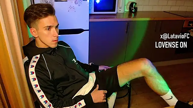 Midnighter  online show from 09-20-25, 07:15